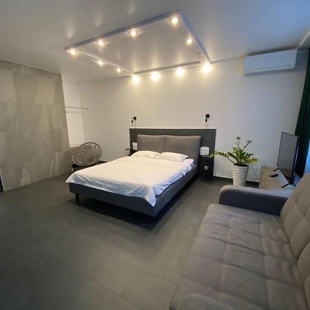 Эксклюзивная Квартира На Крещатике Kiev Exteriör bild